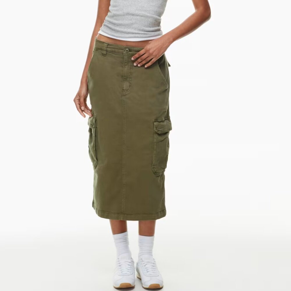 NWT Aritzia TNA cotton twill cargo skirt